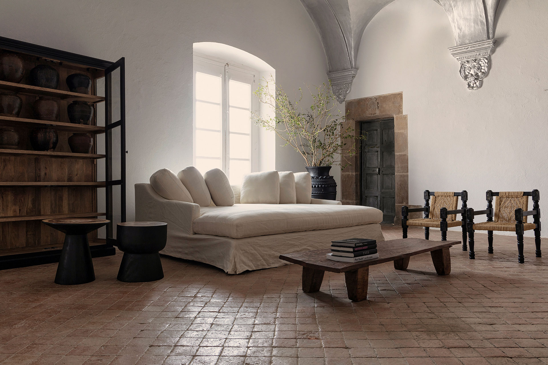 Artemis Side Table