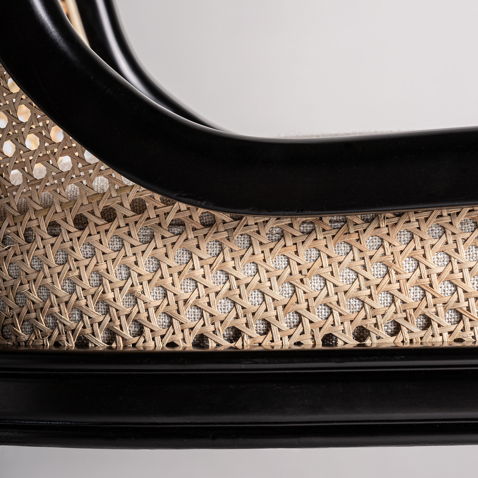 Velmont Chair