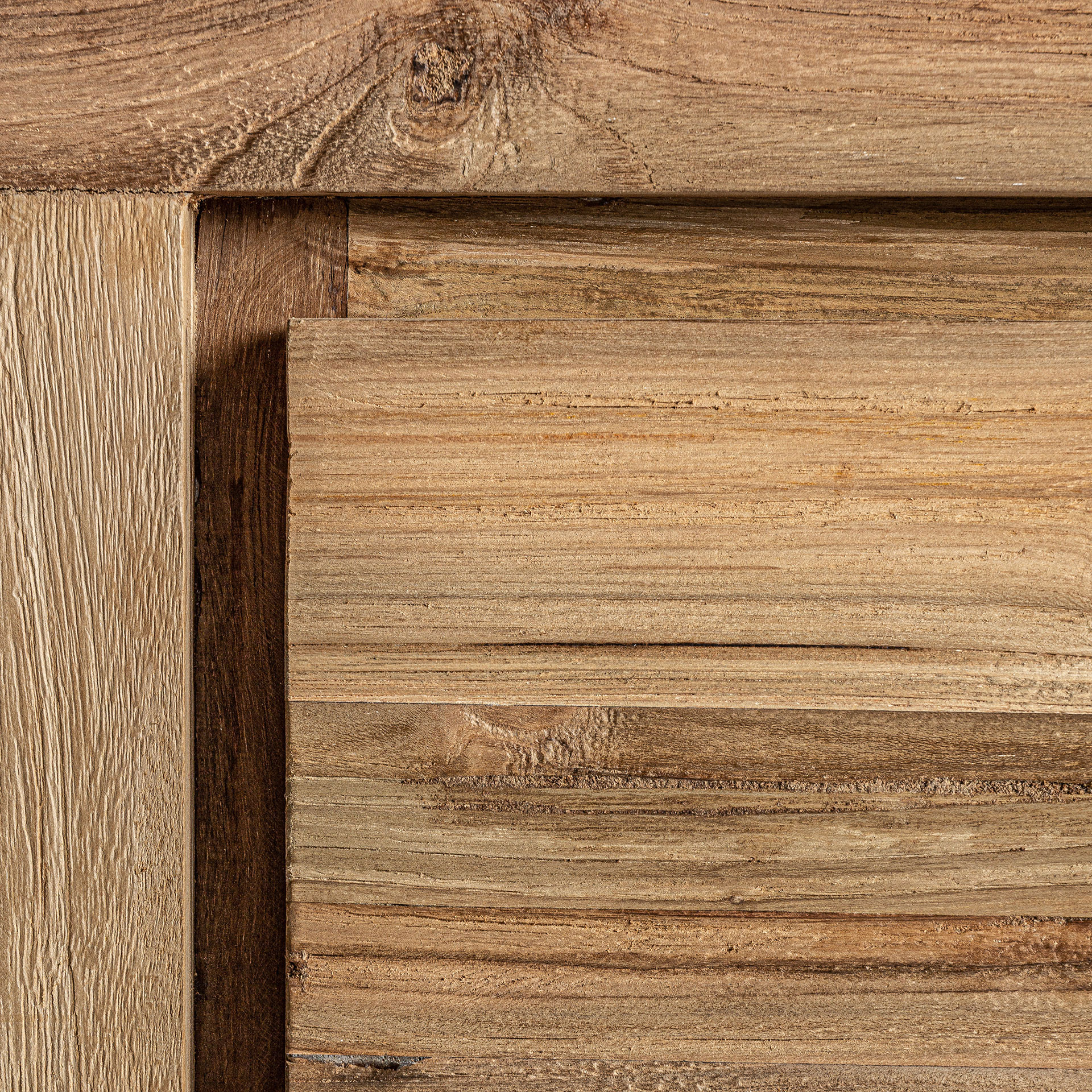 Luxen Bedside Table