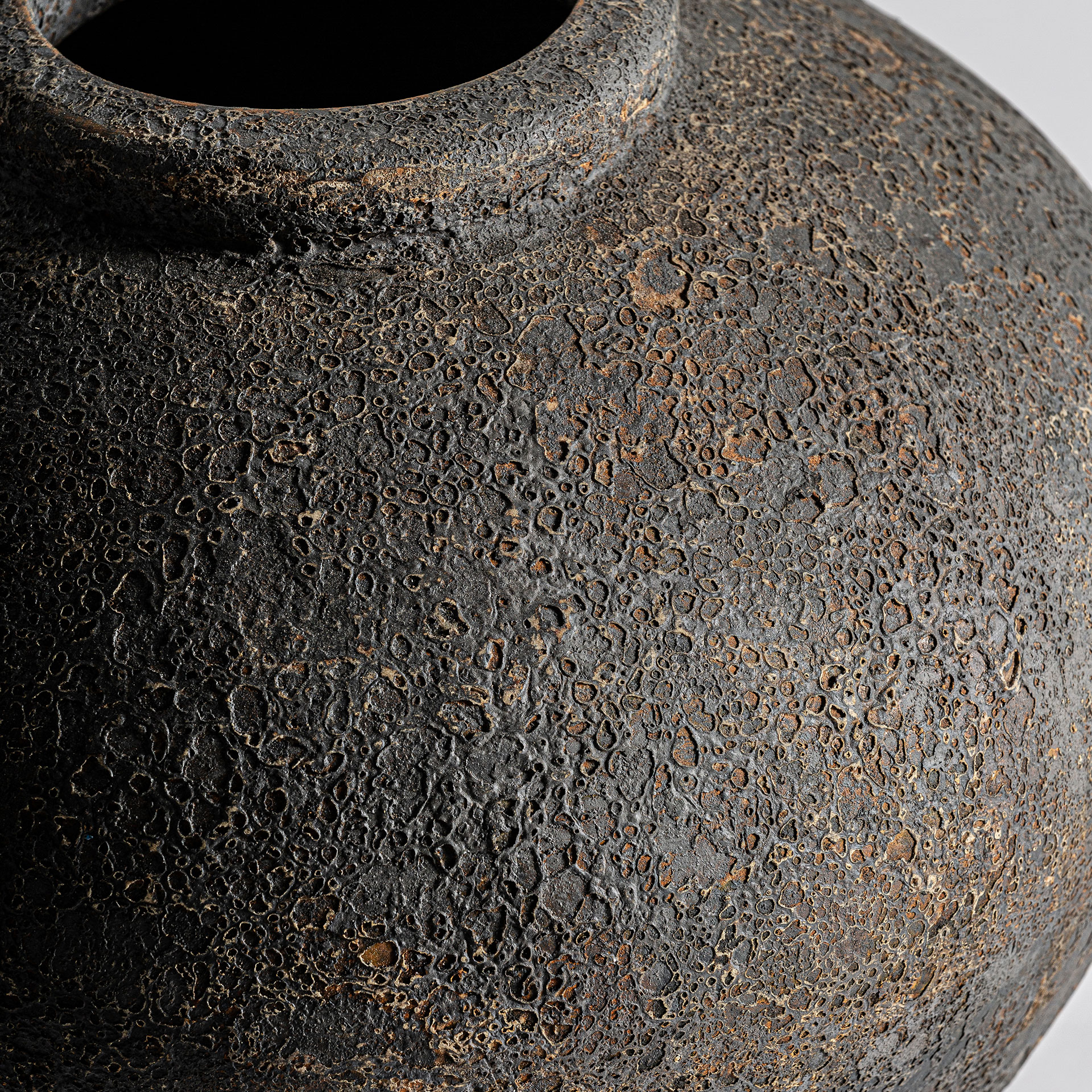 Iza Vase