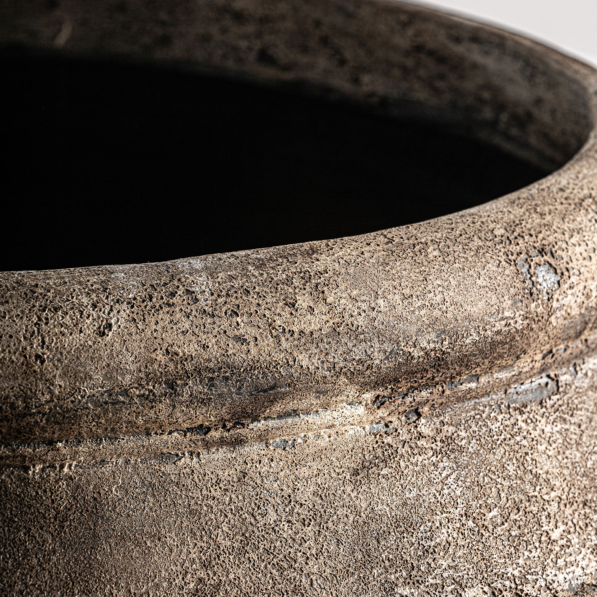Gilara Vase - Image 2