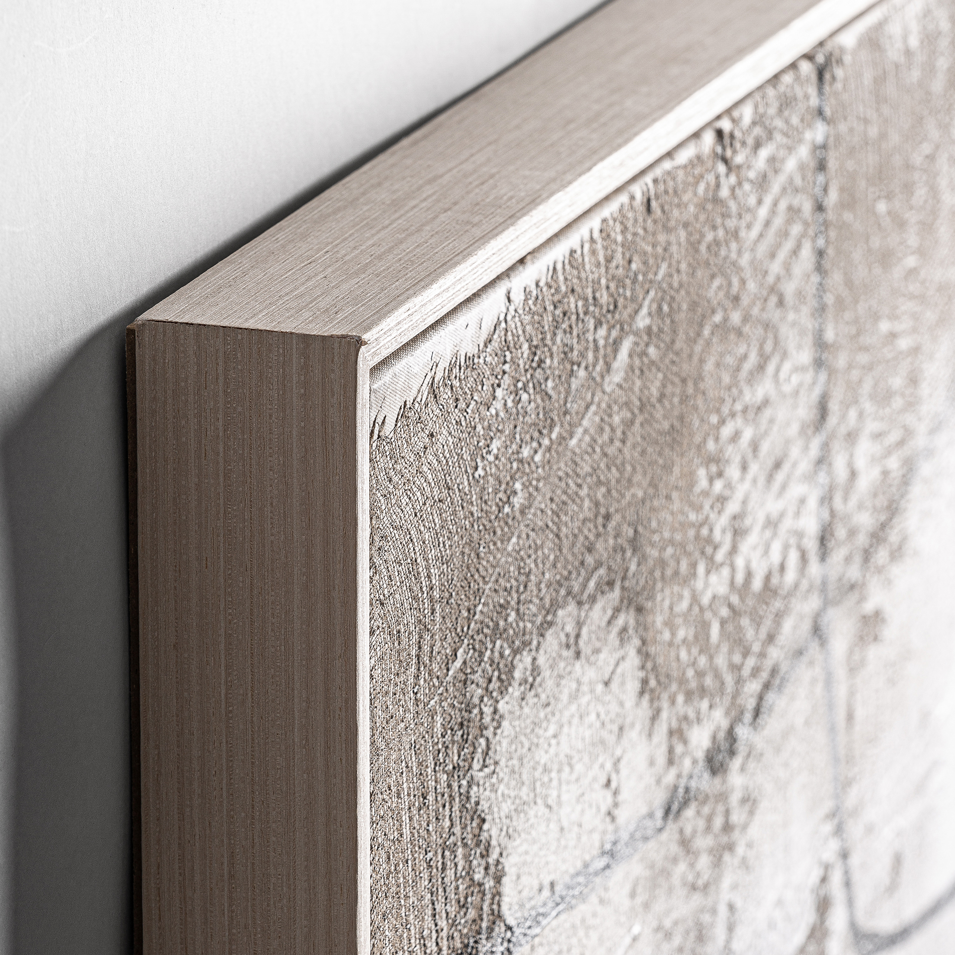 Everett Canvas