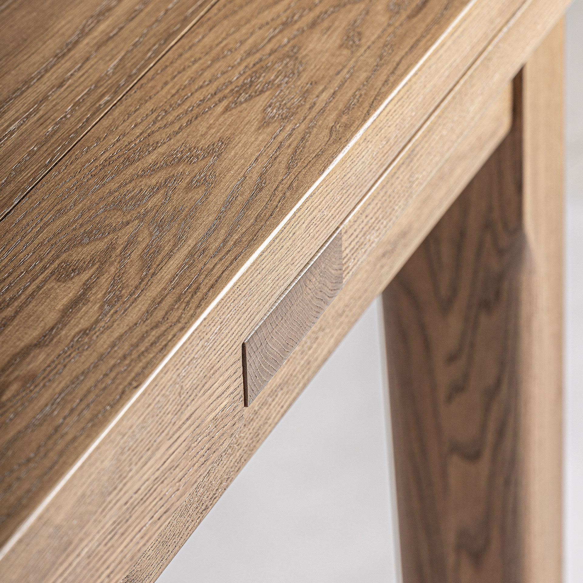 Hector Extending Table