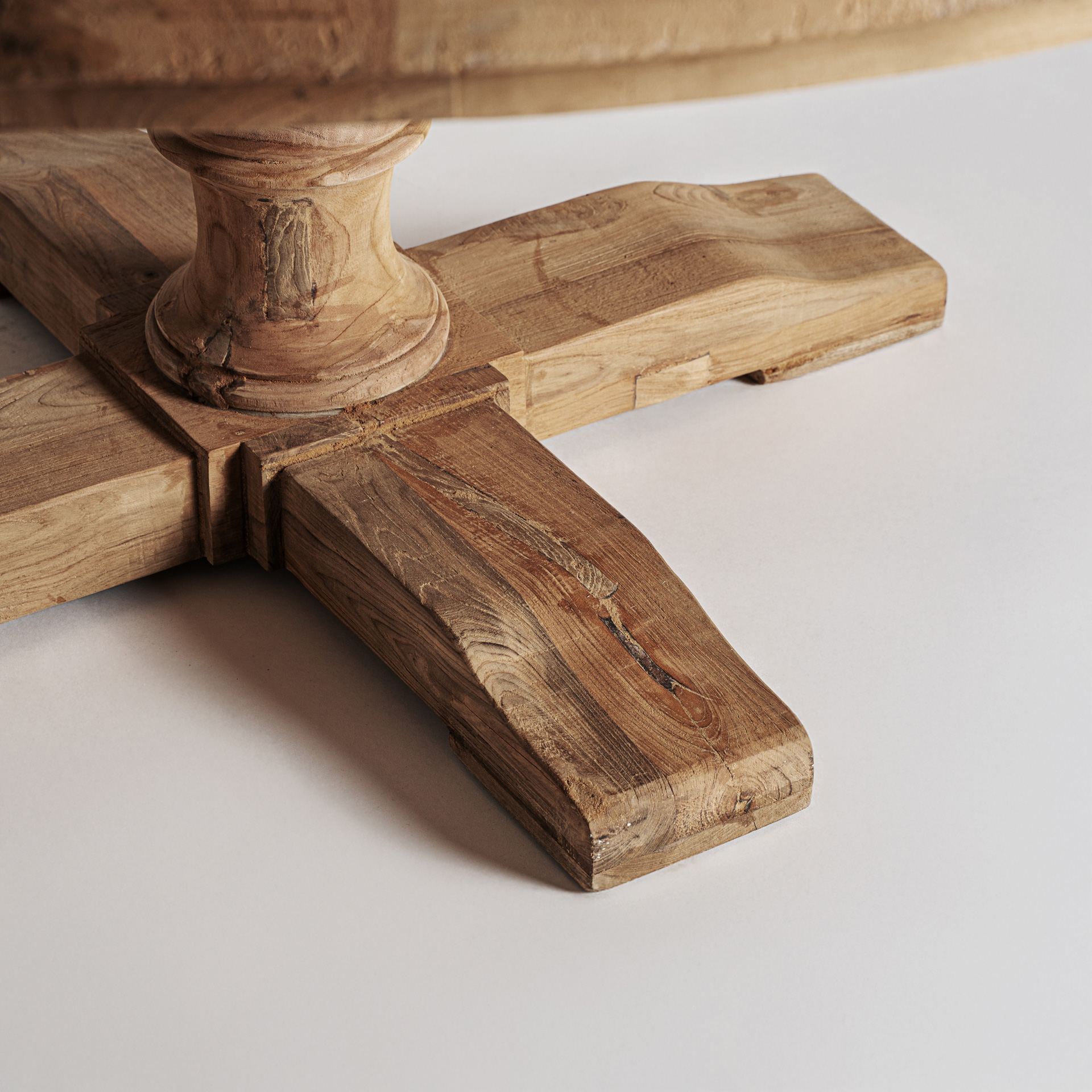 Garre Dining Table