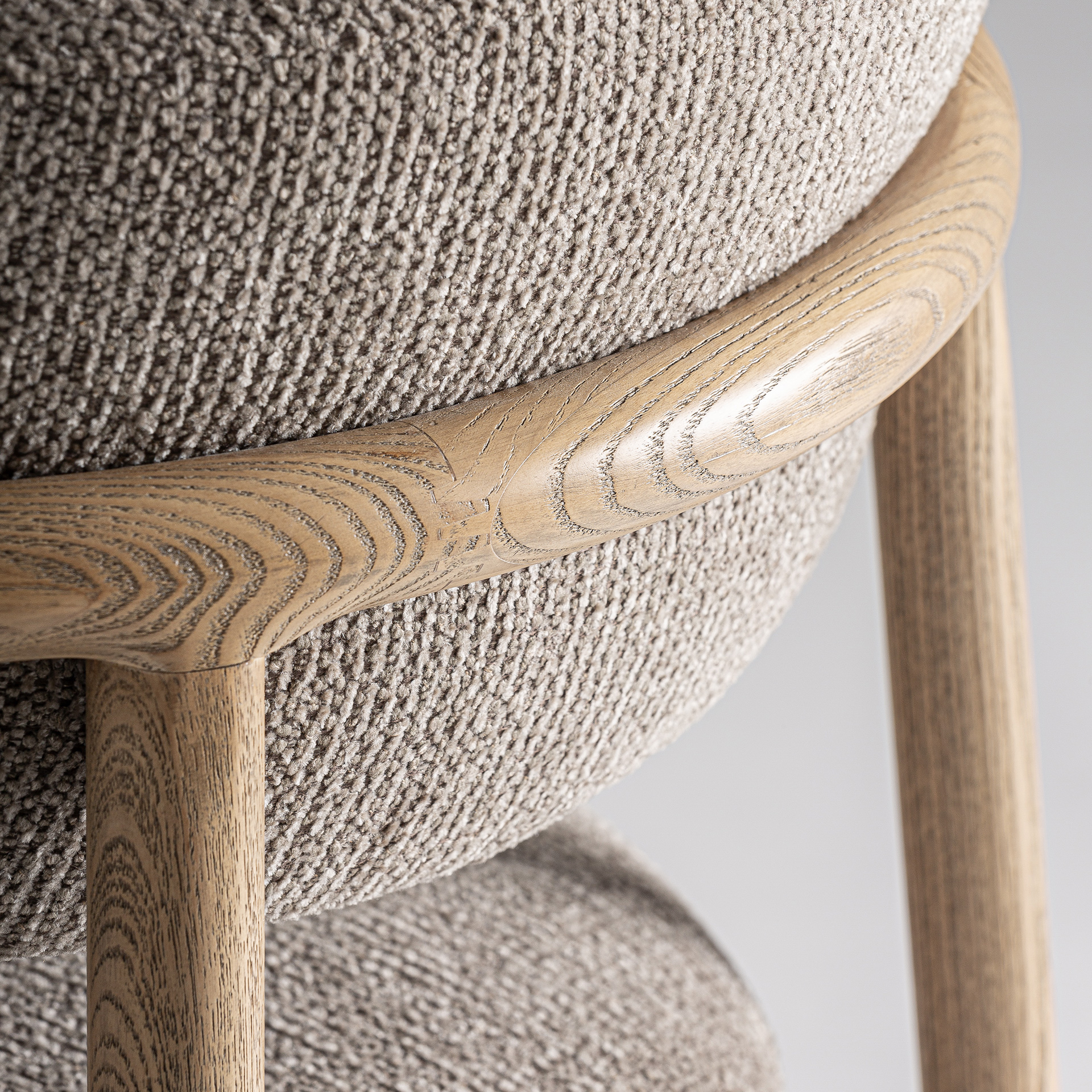 Elliot Chair