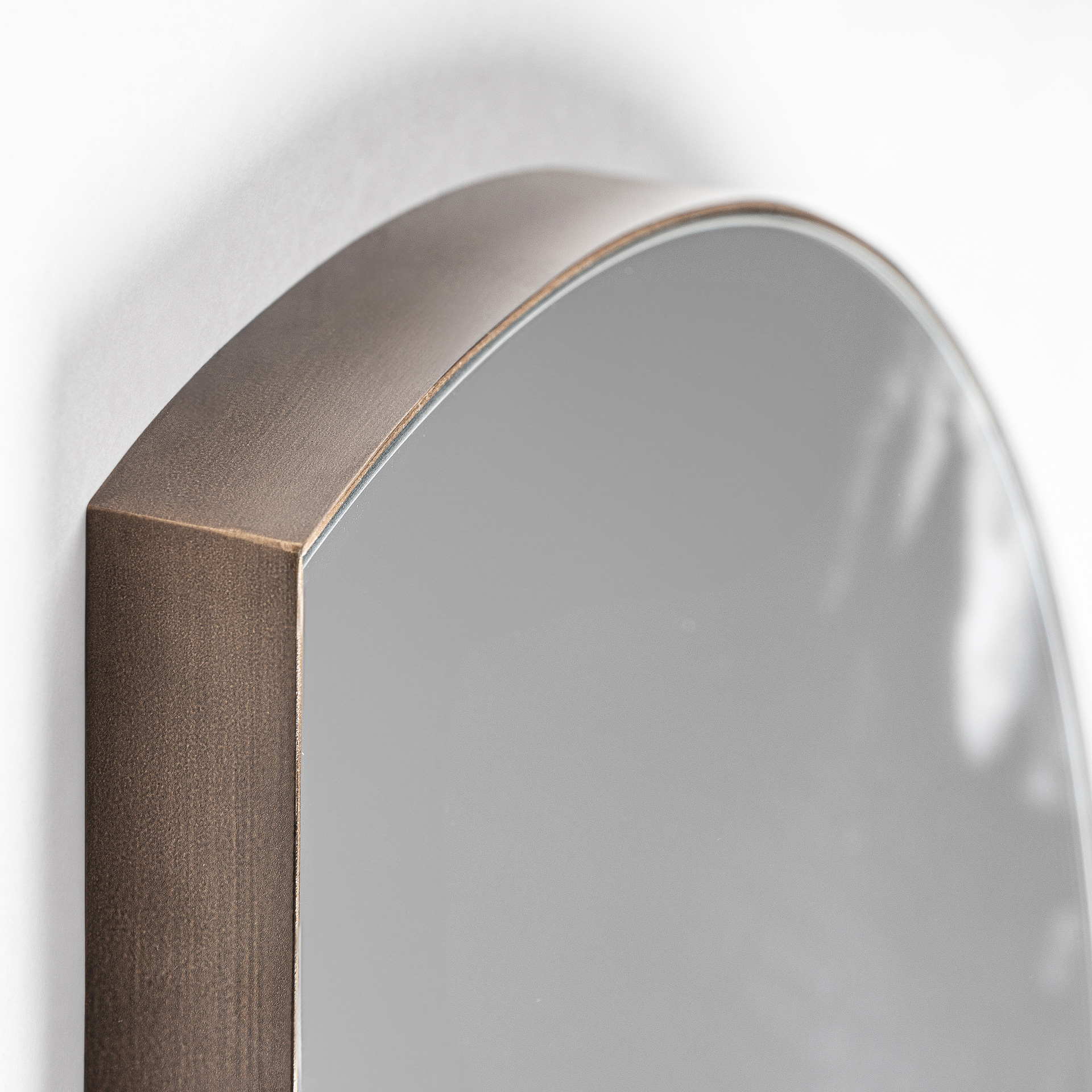 Villanova Mirror