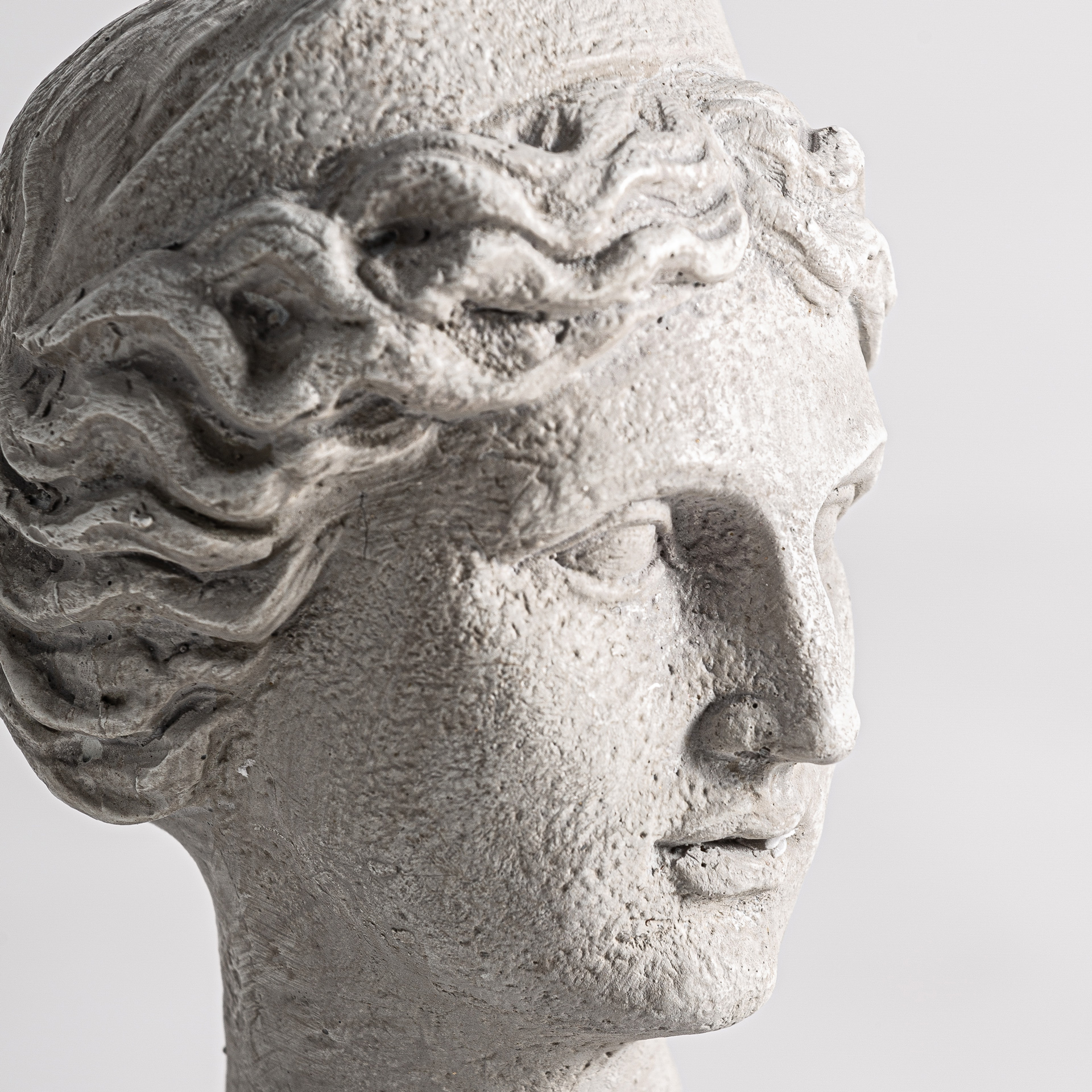 Hera Decorative Figure