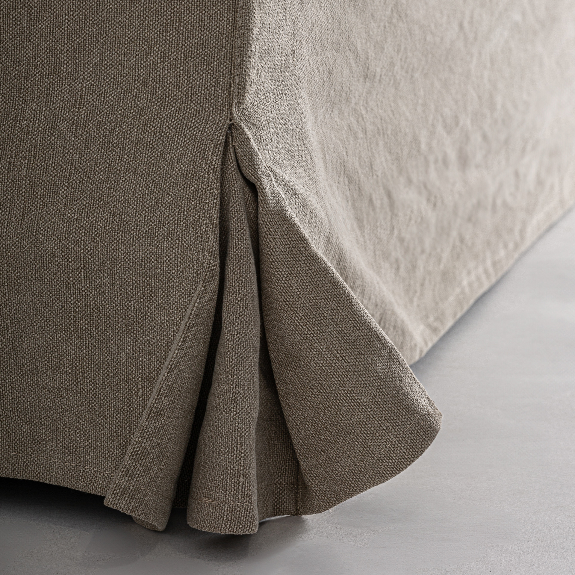 Monhart Sofa