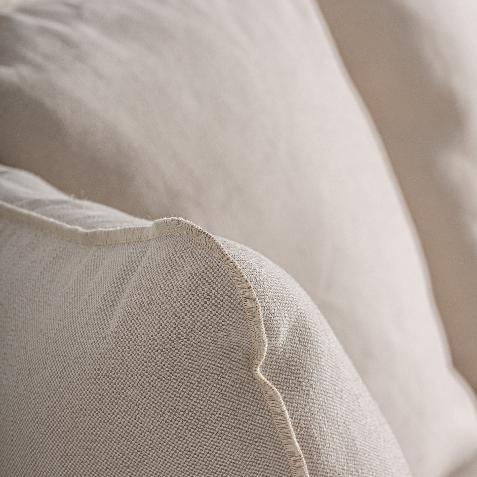 Bardin Sofa