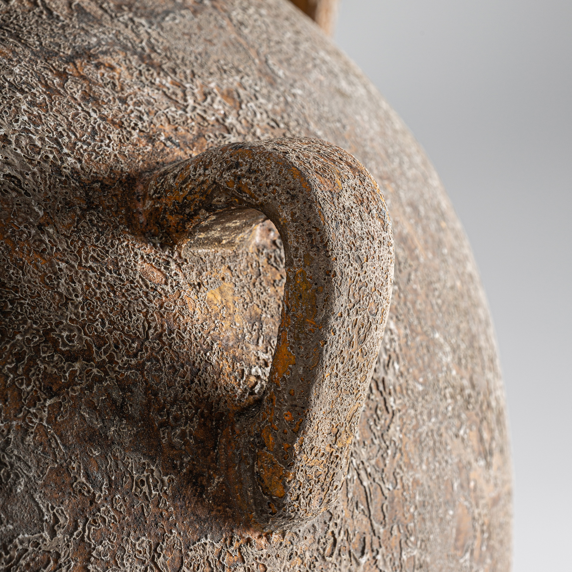 Kaleda Amphora Vase