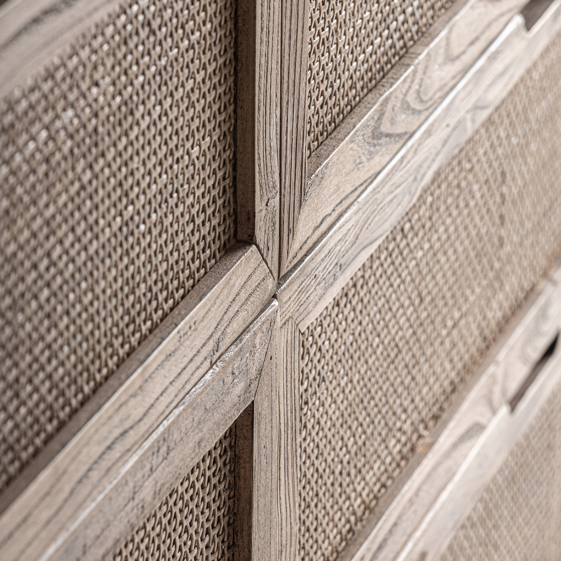 Bereno Chest of Drawers